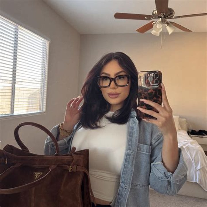 Rayleen Vega (webvideostar) - Biography, Age, Net Worth, Wikipedia, Spotify, TikTok, Facebook, Facts and Family