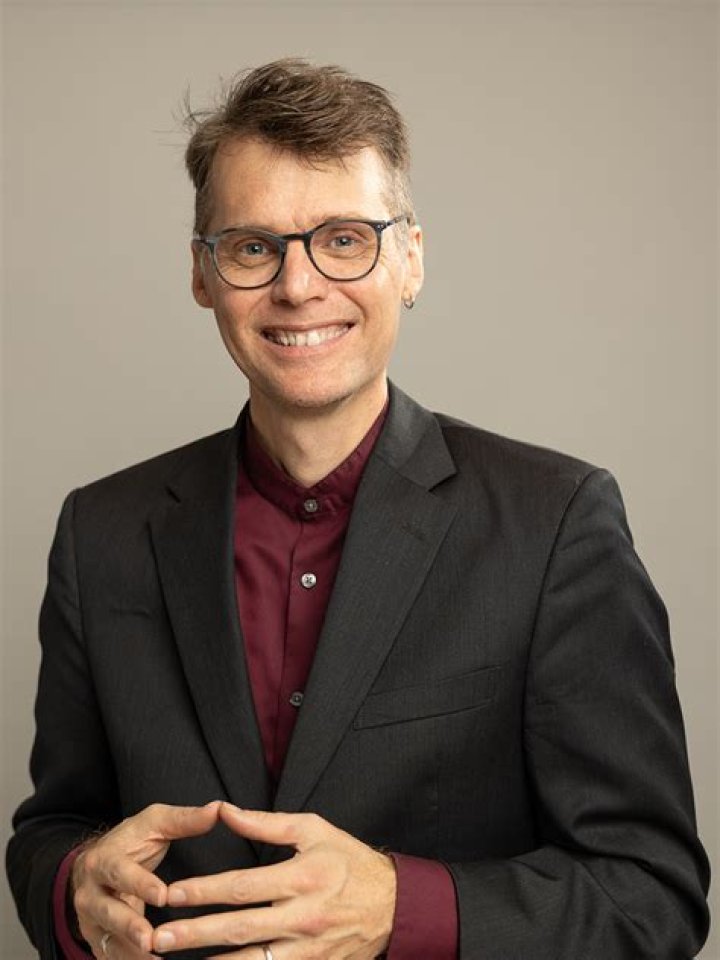 Scott Holmes - Bio, Age, Wiki, Facts and Family